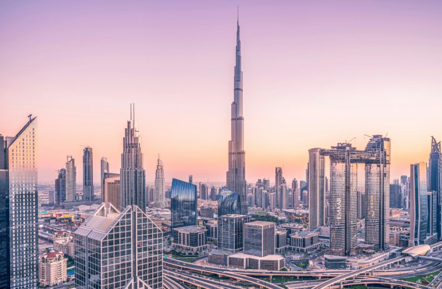 Ultimate 4-Day Dubai Itinerary: Best Things to Do, See & Eat